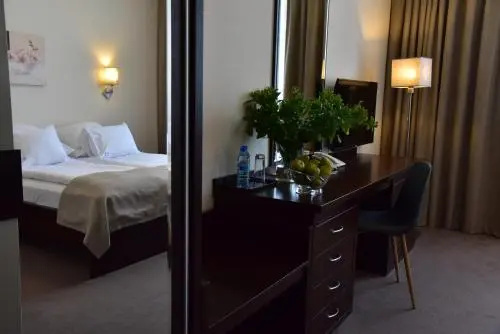 Hotel Hi-Fi Spa