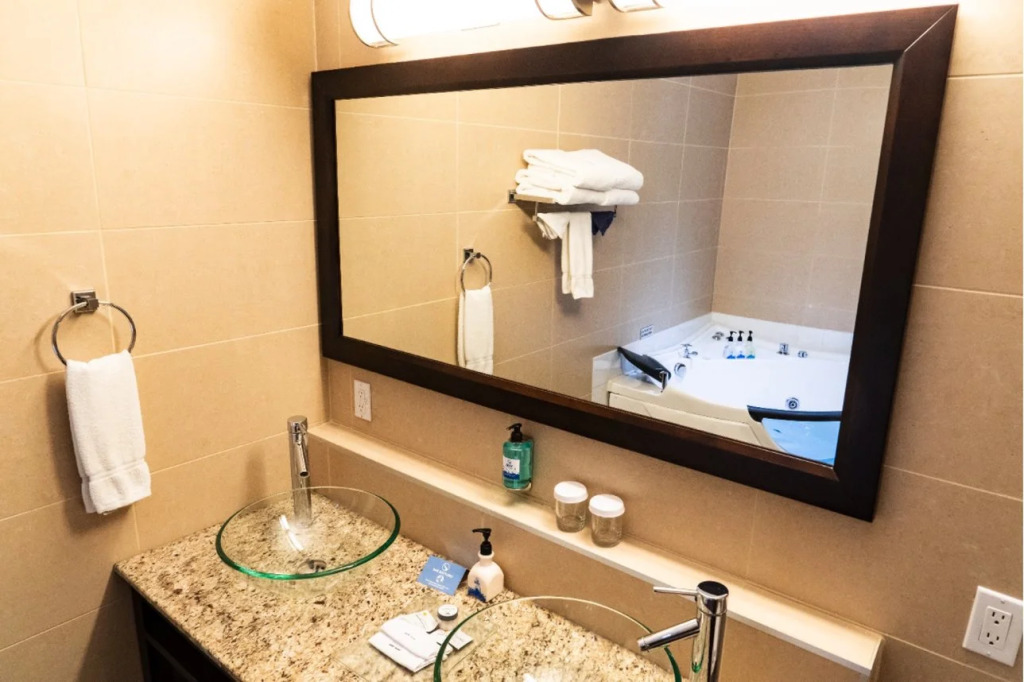 SKKY Hotel