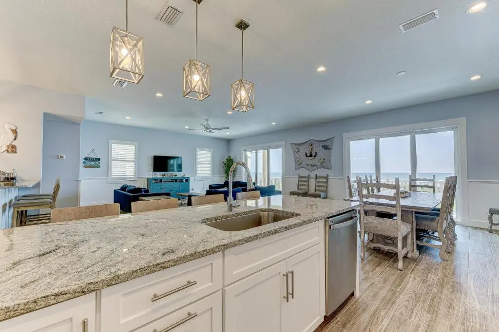 Coastal Heaven, 6 Bedrooms, Pool, Elevator, Sleeps 14