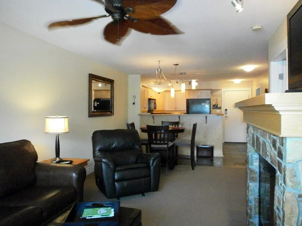 Kaslo Bay Condominium