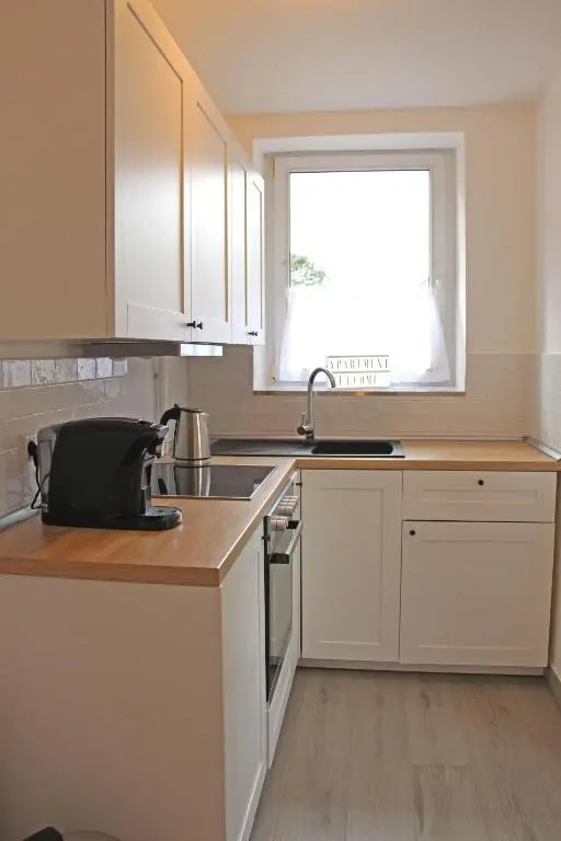 Moderne 1-Zimmer Wohnung mit Terasse, Küche, Bad mit Dusche, TV & WIFI