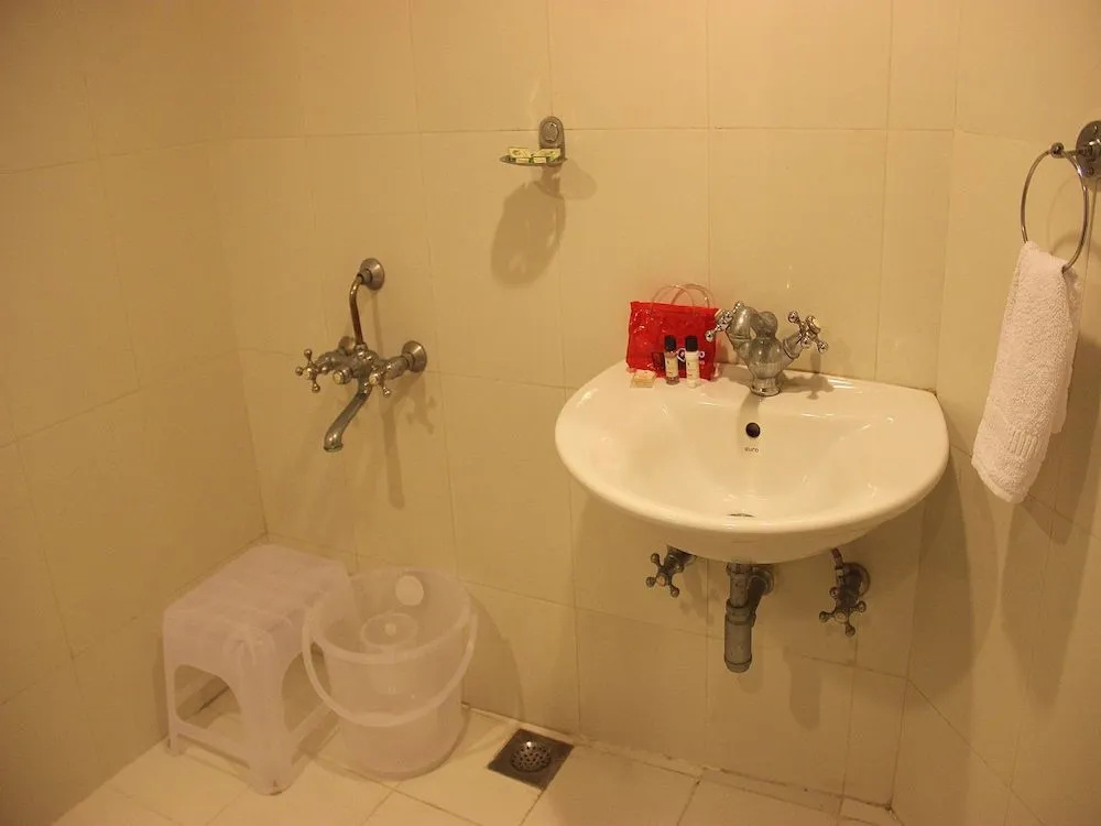 OYO 1697 Hotel PM Regency