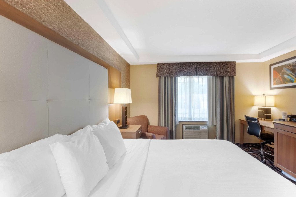 Best Western Summit Inn