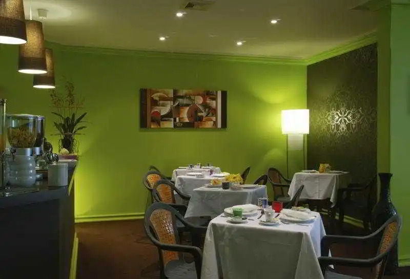 Cascais City & Beach Hotel
