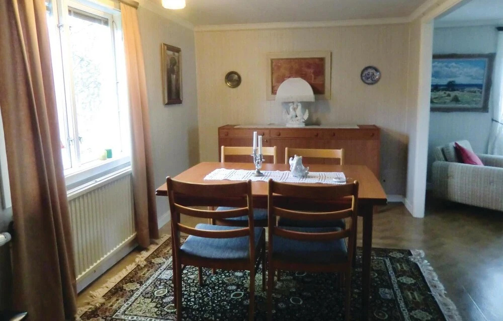 3 Bedroom Lovely Home In Vetlanda