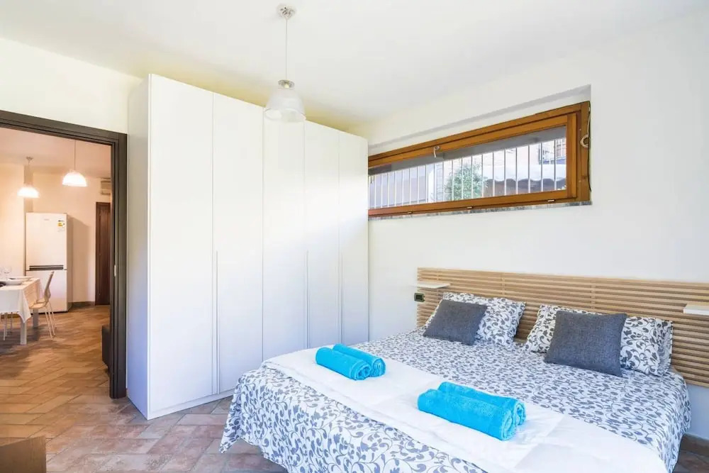 4 Bedroom Villa near Metro