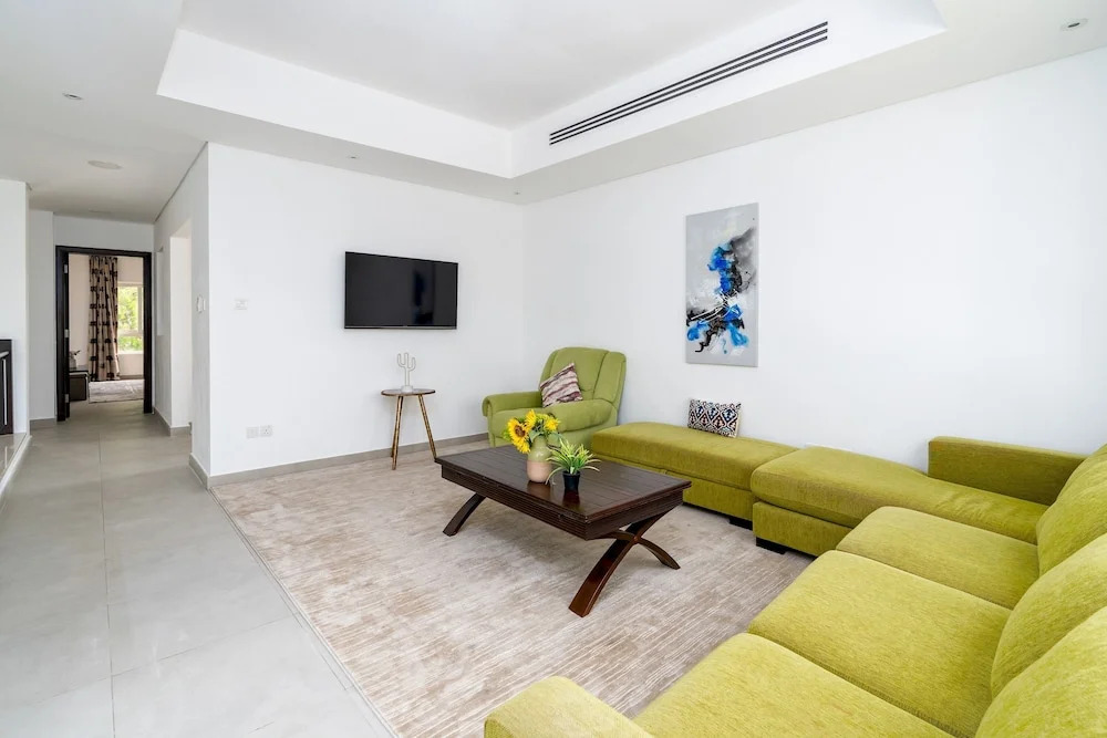 Luxury 5B Villa Private Garden in Ras Al Khaimah
