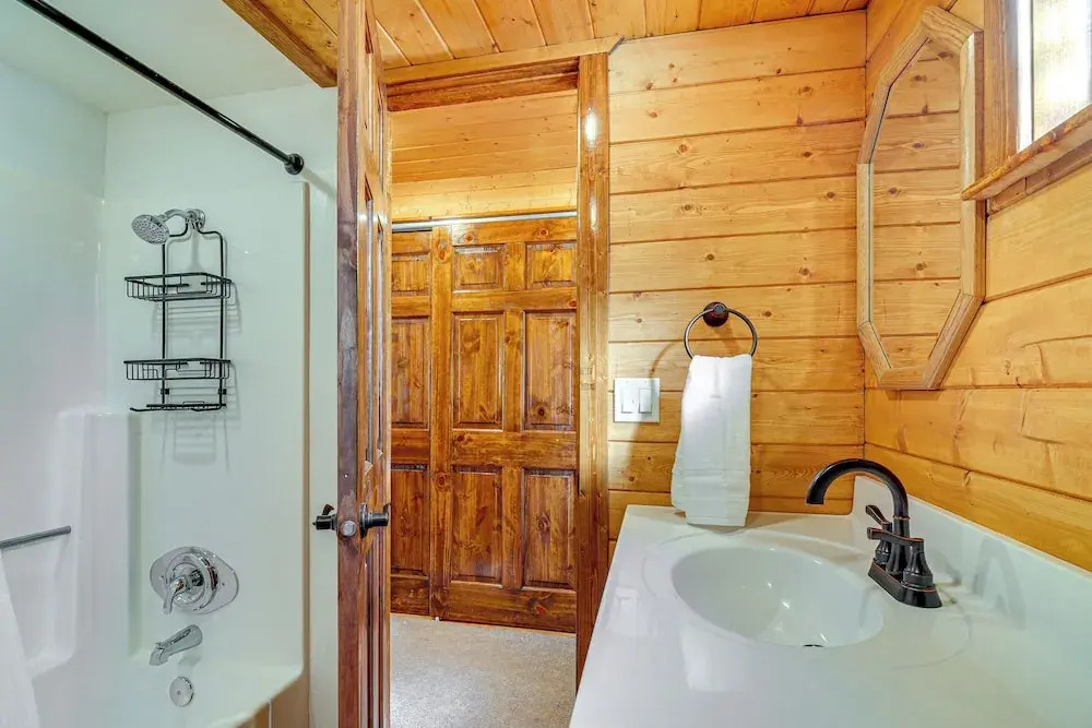 Near National Parks: Duck Creek Cabin Retreat