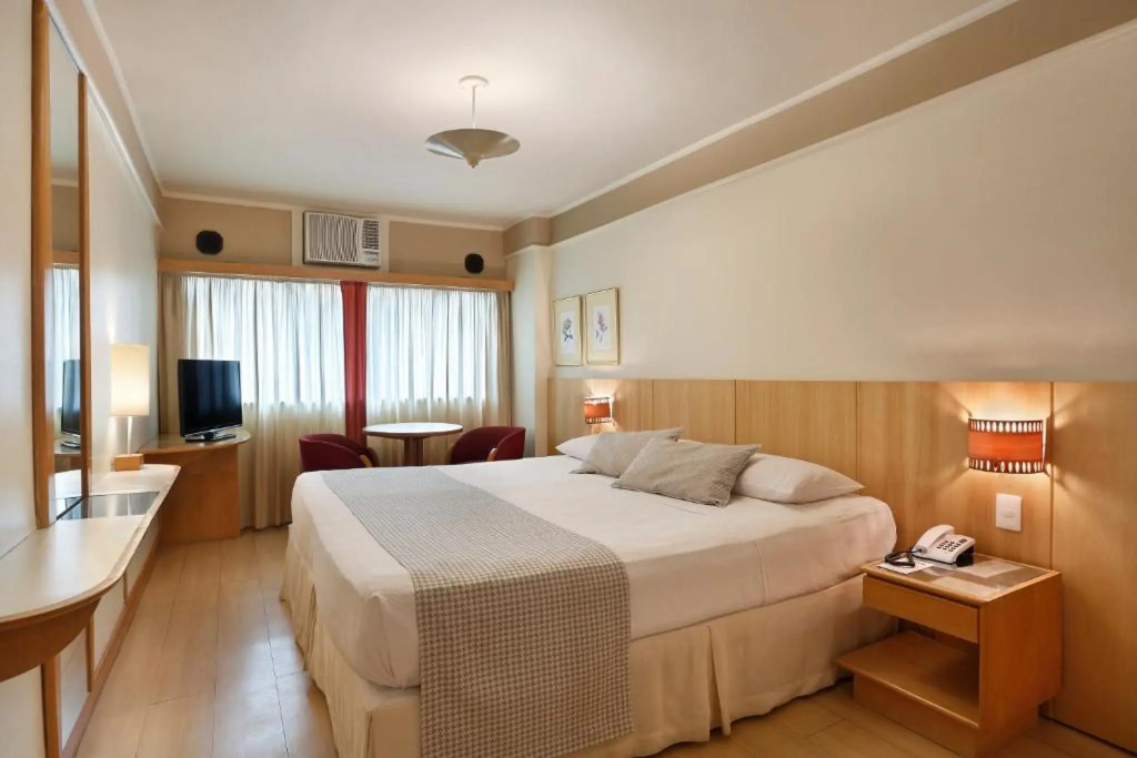 Mirasol Copacabana Hotel