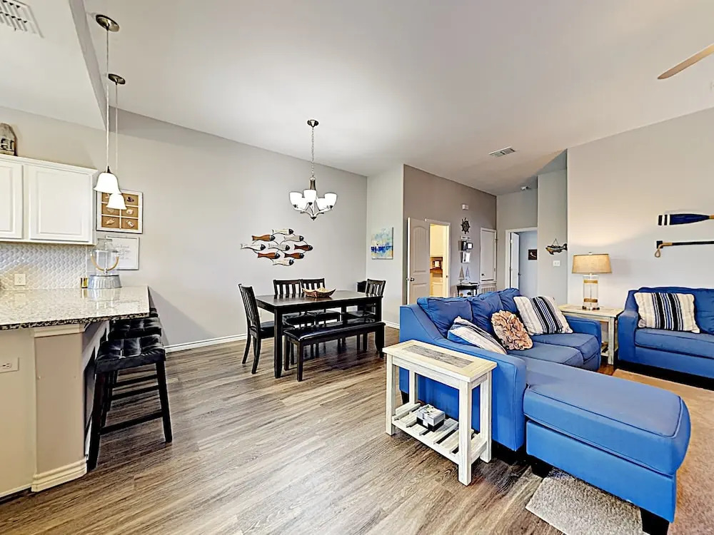 Boats and Oars - 4 Br Condo