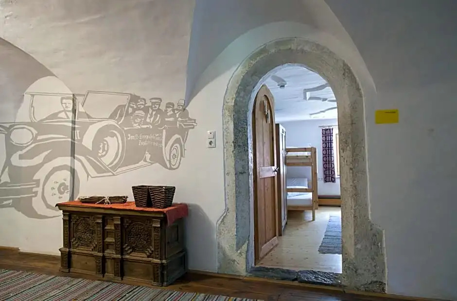 Romedihof Backpacker Hostel