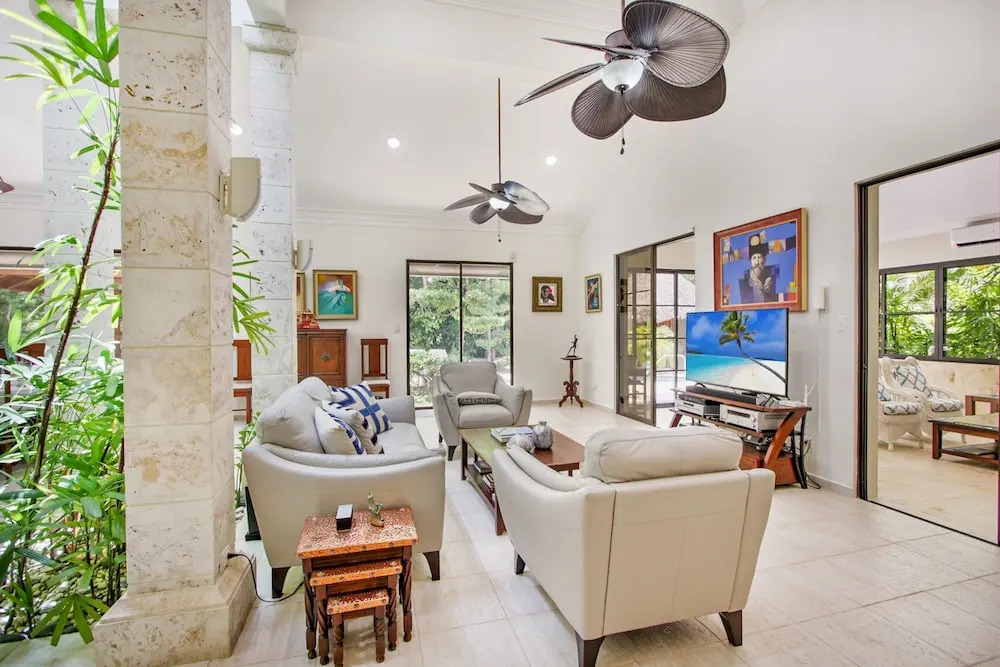 Beautiful Villa Tortuga at Puntacana Resort Club Pool Garden Golf Cart Maid