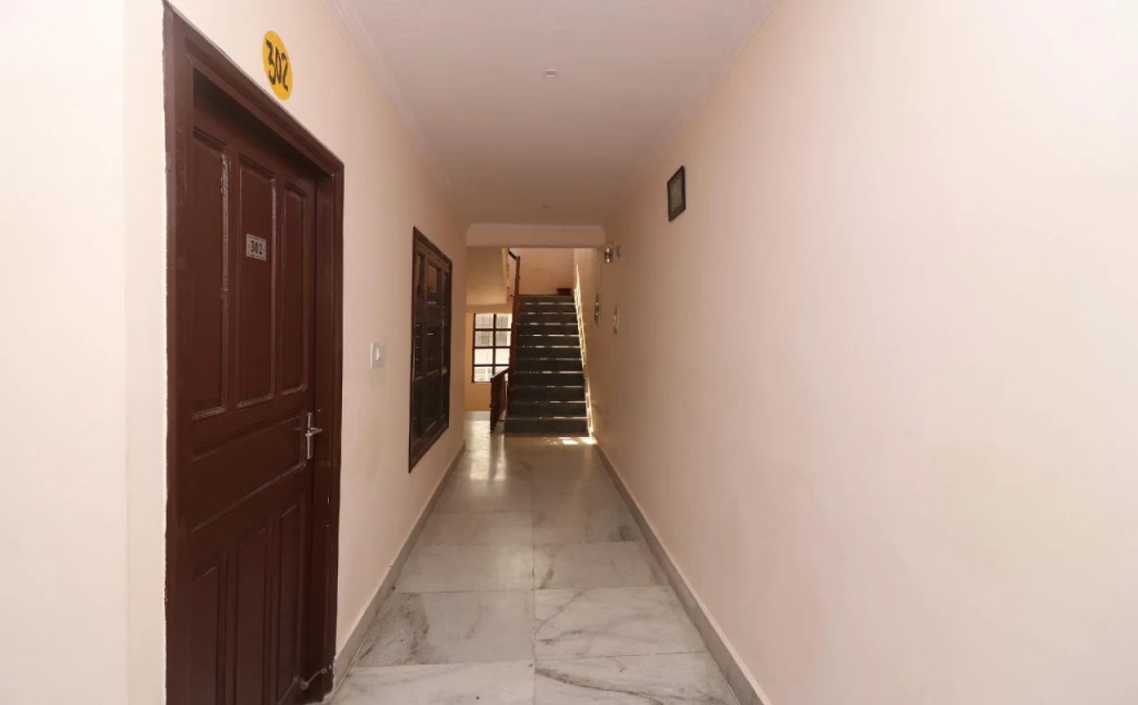 Hotel Rajdhani Palace By OYO Rooms