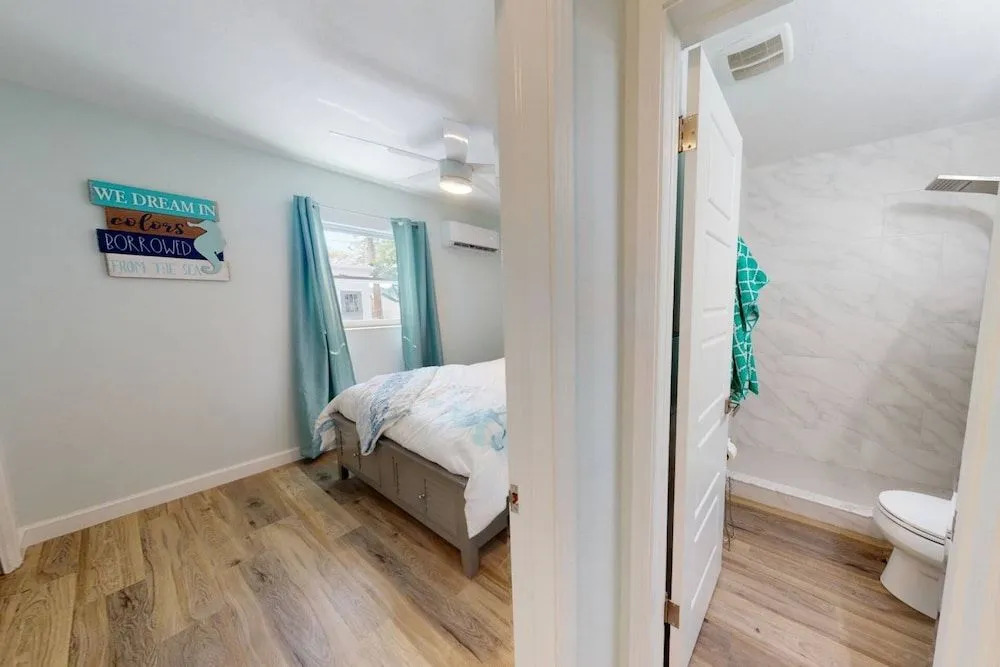 Modern Grove Beautiful 3 Bedroom Home