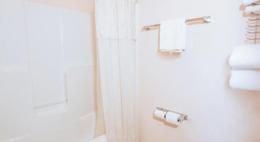 OurGuest Inn & Suites Downtown Port Clinton