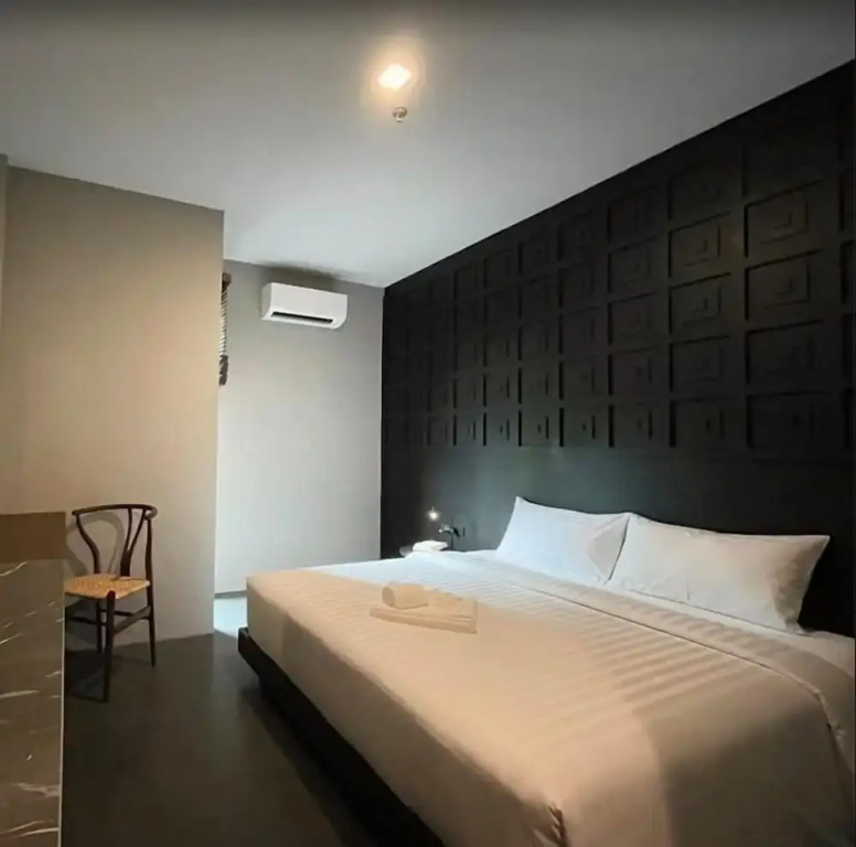 515 VICTORY Hotel