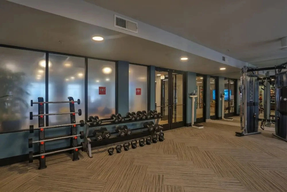 212 Maverickplace2 1BR