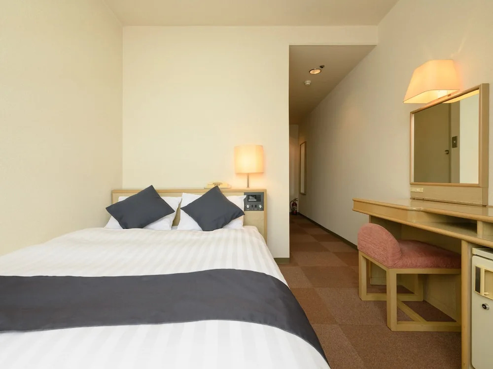 Tabist Ueda Station Hotel
