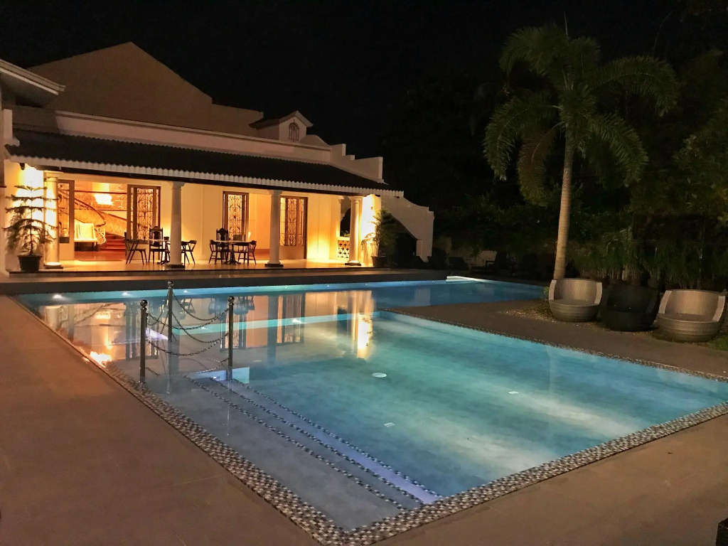 Avenue Suites Hotel