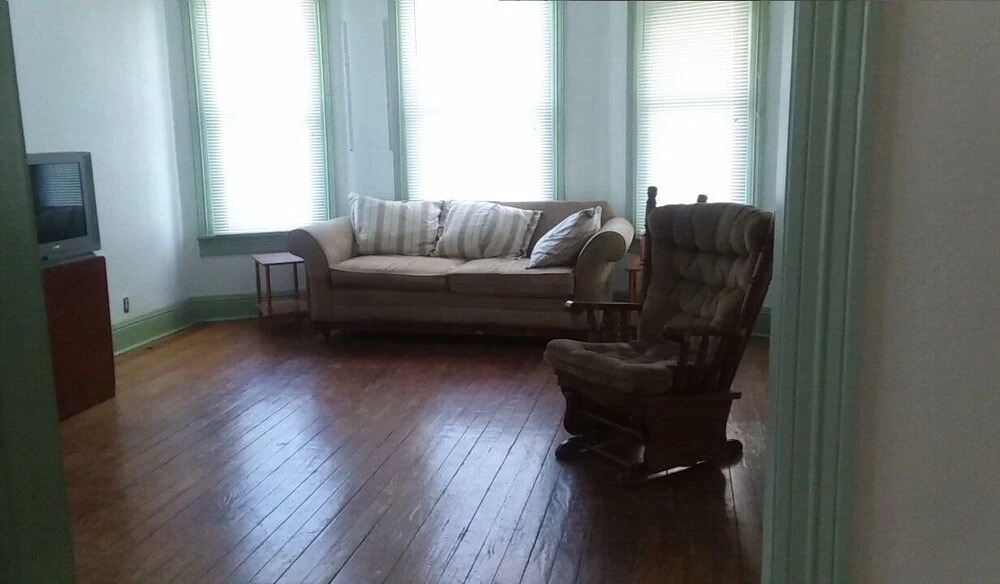 Beautiful 4-bed House in Bloomington With Sauna