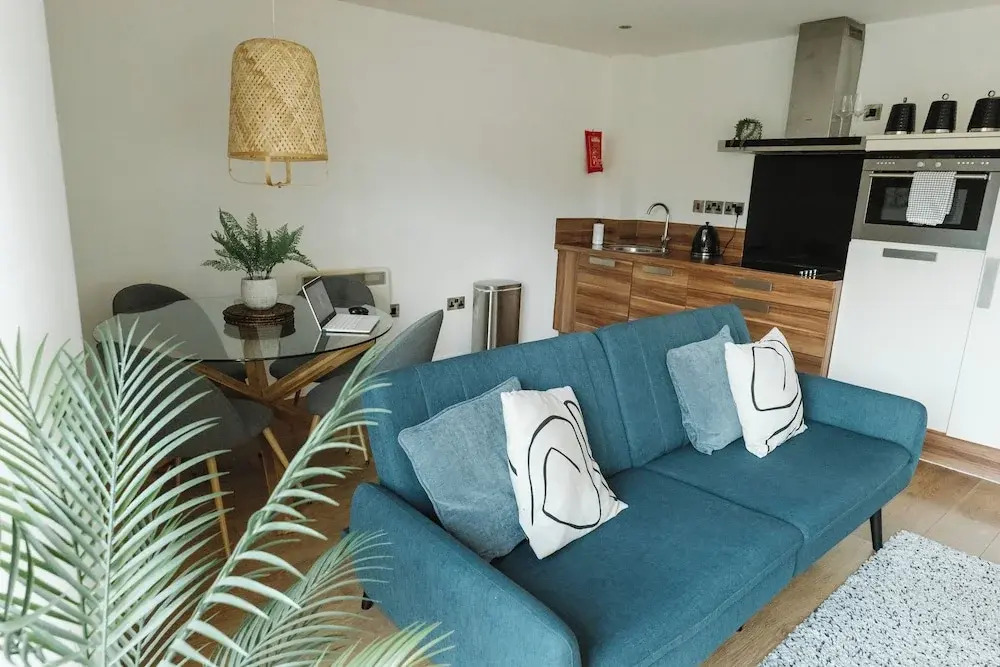 Sheffield 2nd Fl 2 Bed City Apartment