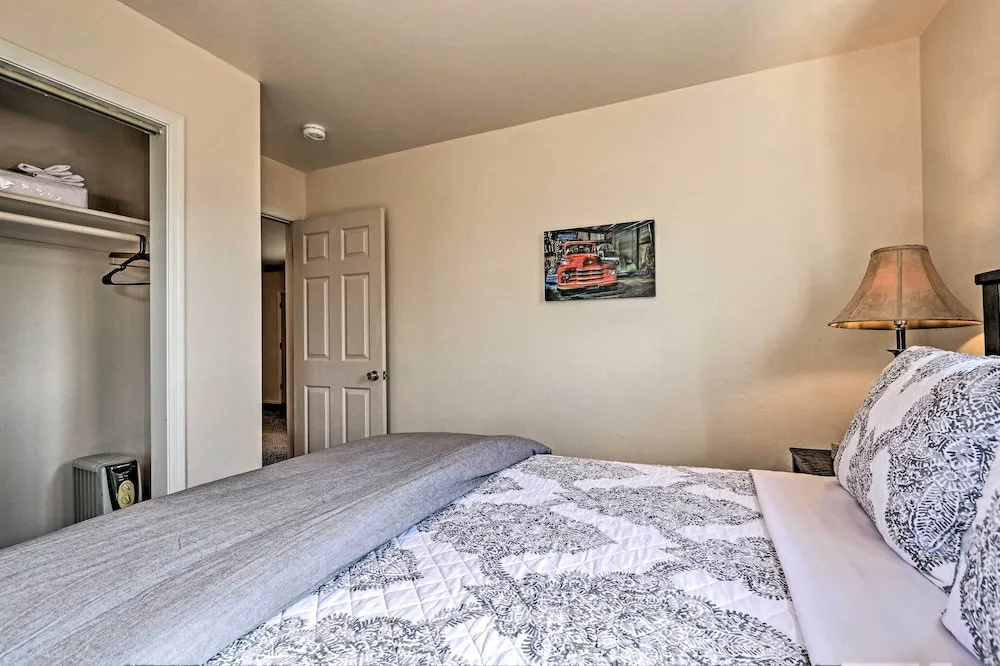 'the Eagar House' White Mountains Gem w/ Views!