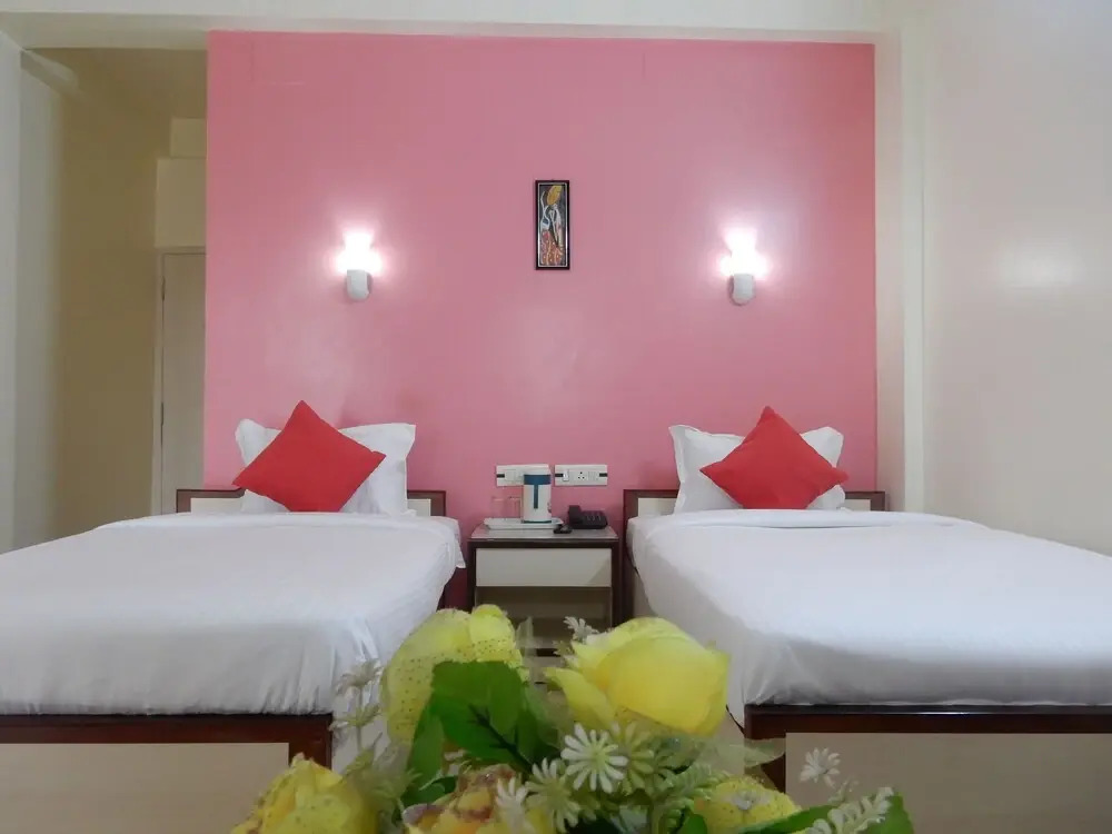 OYO 10565 Hotel Mira International
