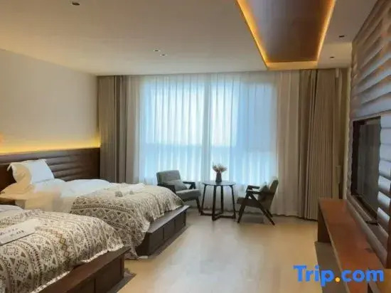 Lugu Lake Scenic Area M·S Muxiyuan Smart Homestay