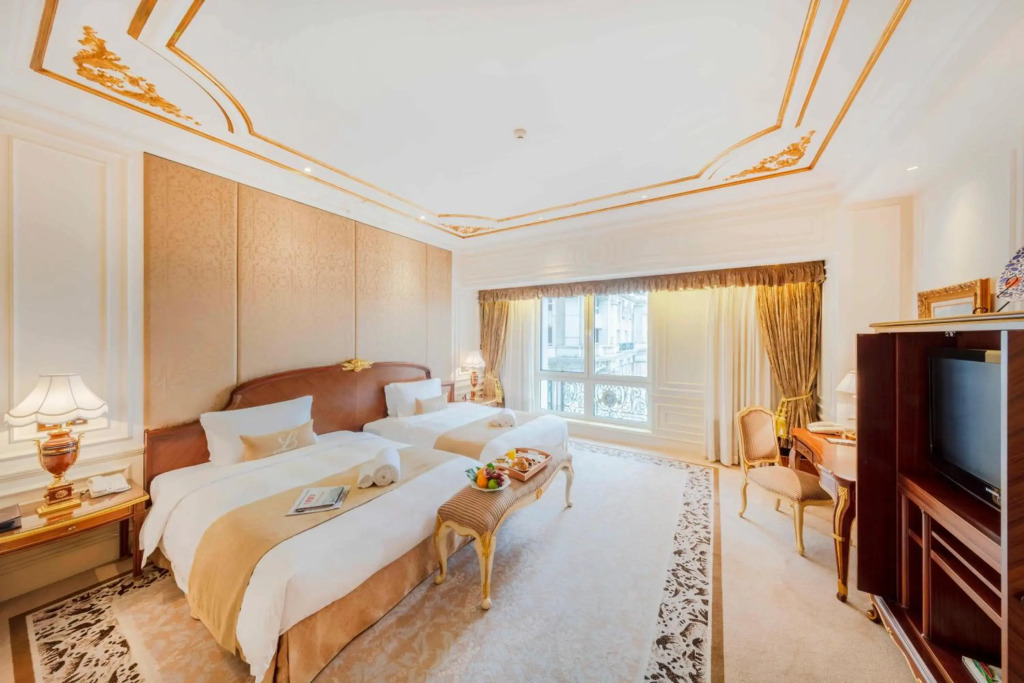 Отель Legendale Hotel Beijing