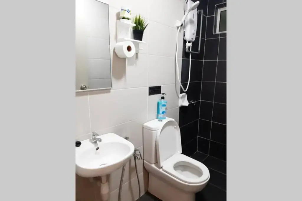 Avengers Homestay @ KLIA + FREE Wifi & Netflix