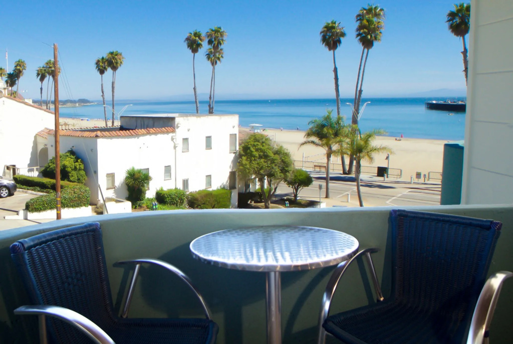 Casablanca Inn on The Beach
