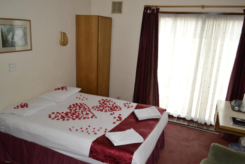 Cranbrook Hotel