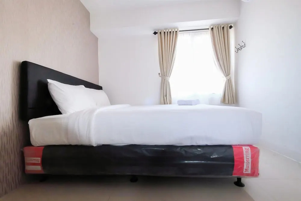 Bassura City Apartment with Mall Access