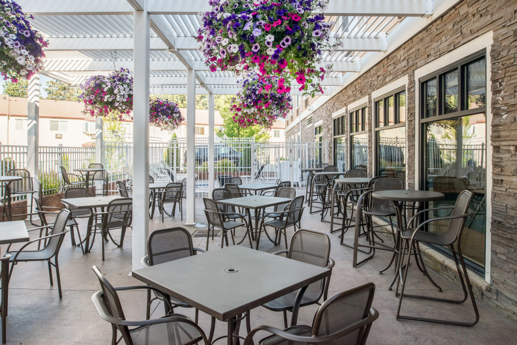 Holiday Inn Express & Suites Interstate 90 by IHG