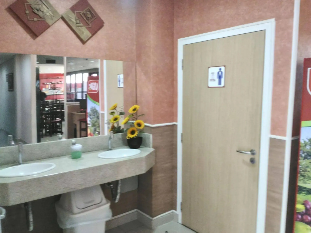 Assay Plaza Hotel