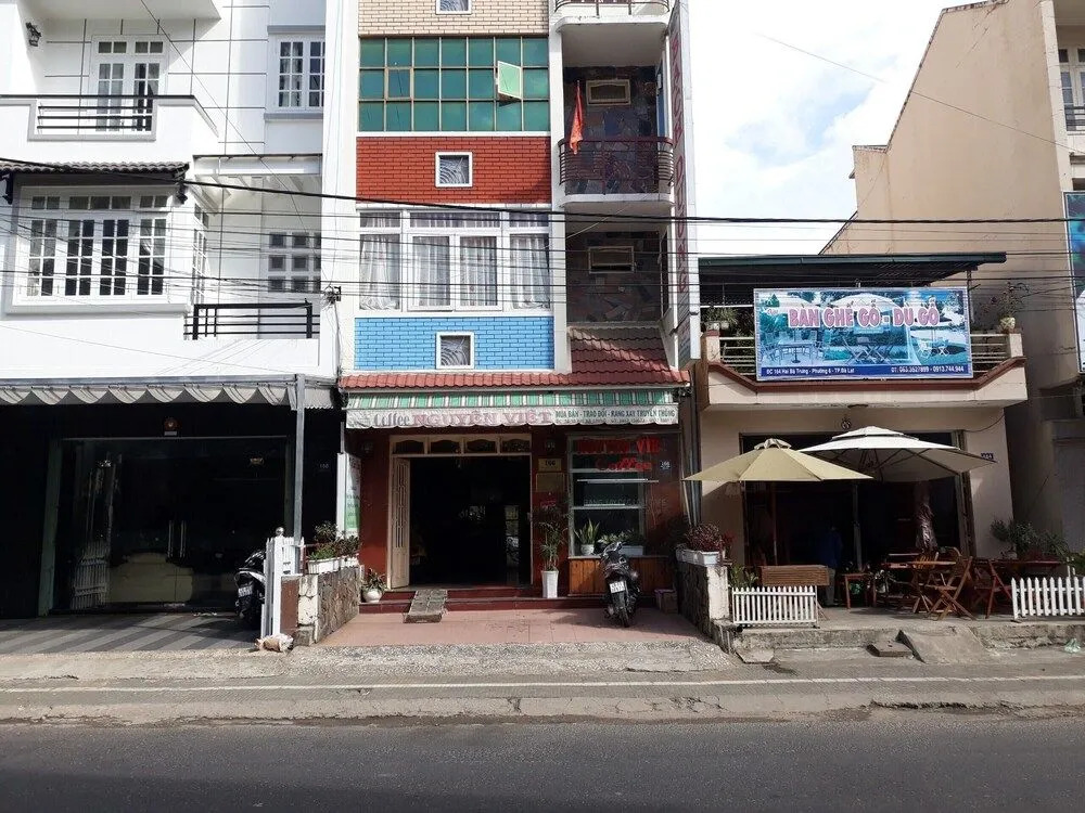 OYO 827 Bach Duong Hotel