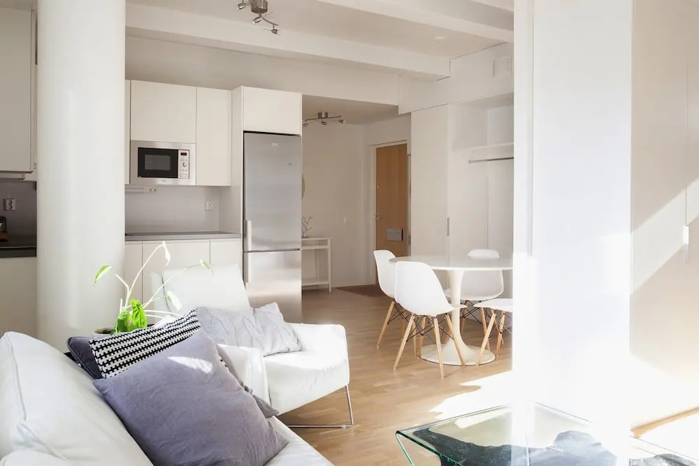 Stylish Bright 42m2 Studio with Balcony