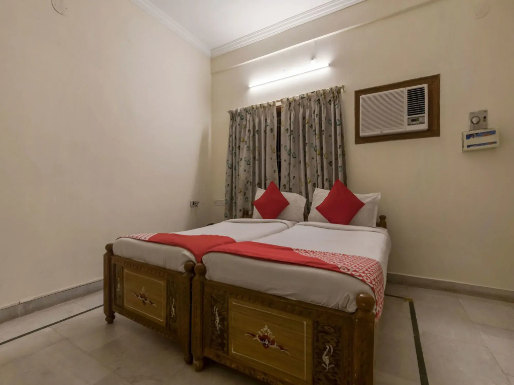 Valley View Apartments by OYO Rooms