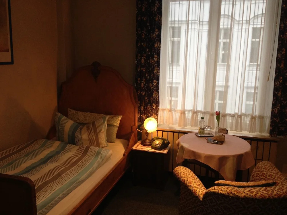 Hotel Pension Columbus am Kurfürstendamm