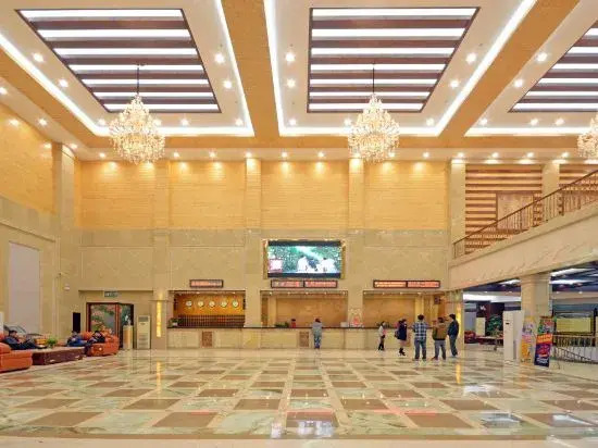 Xinyinzhan Hot Spring Holiday Resort