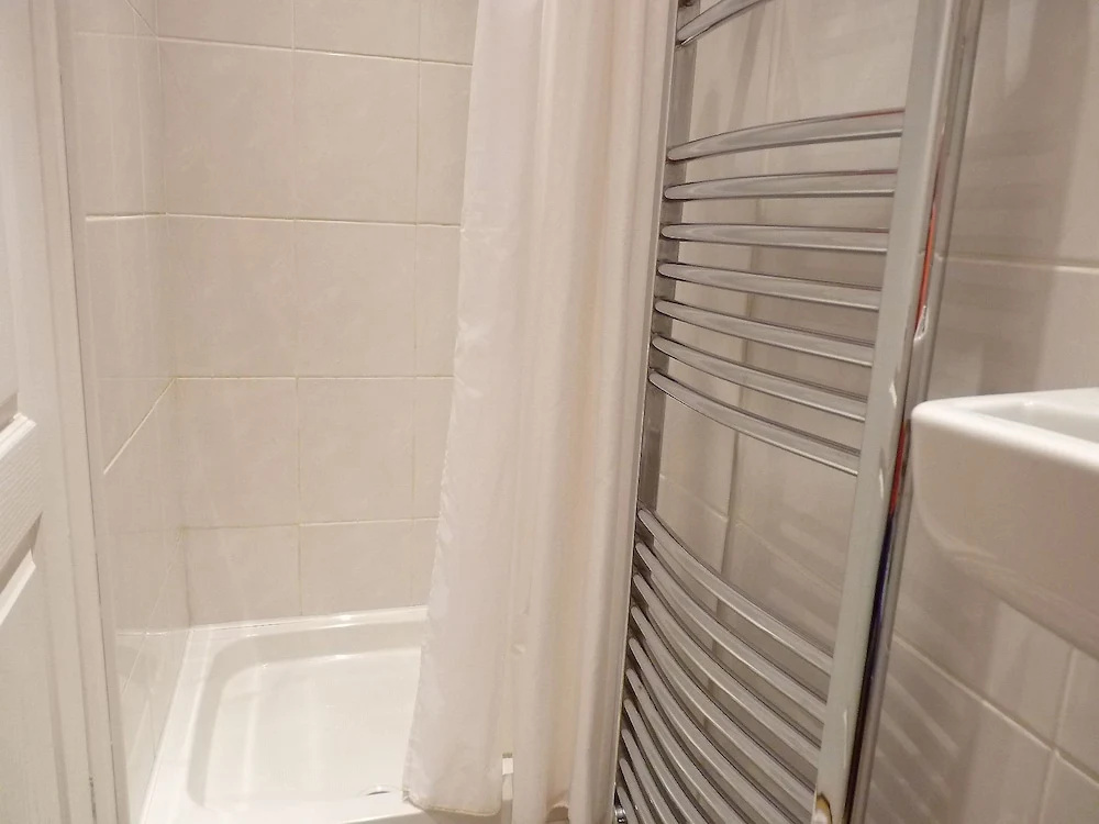 Apollo Guest House