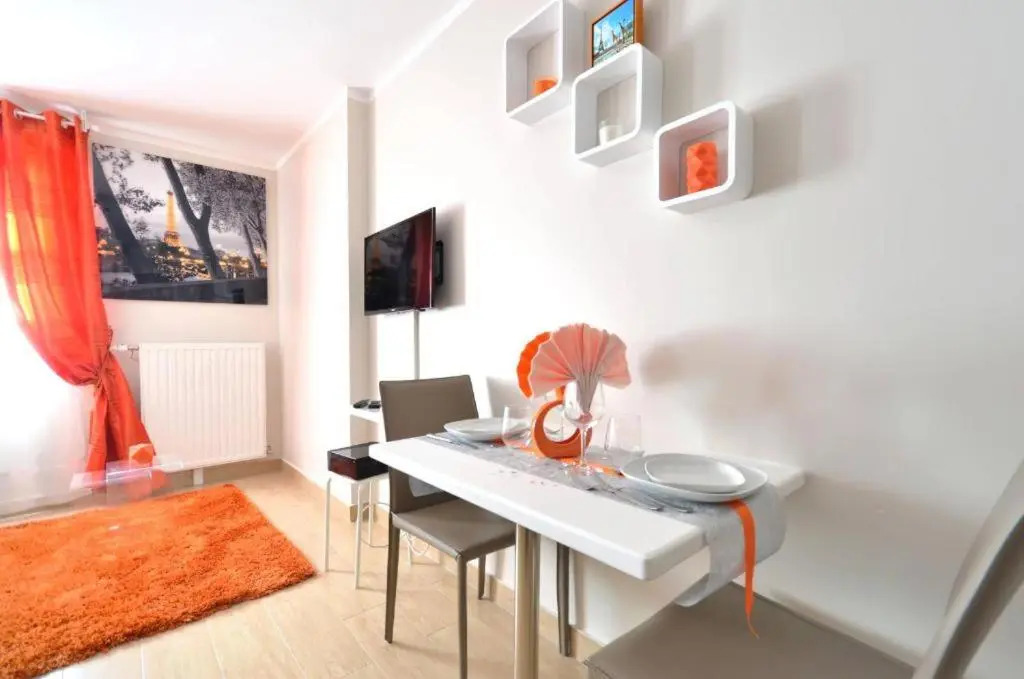 Orange Studio Paris Disneyland