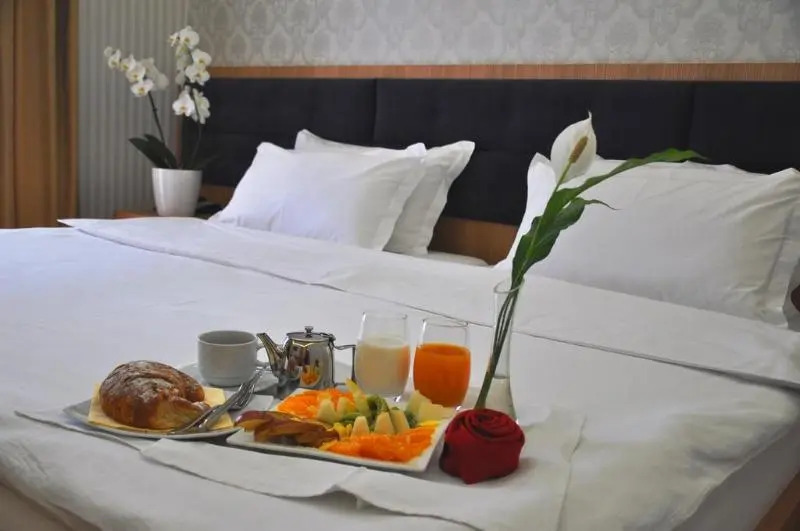 White Dream Hotel