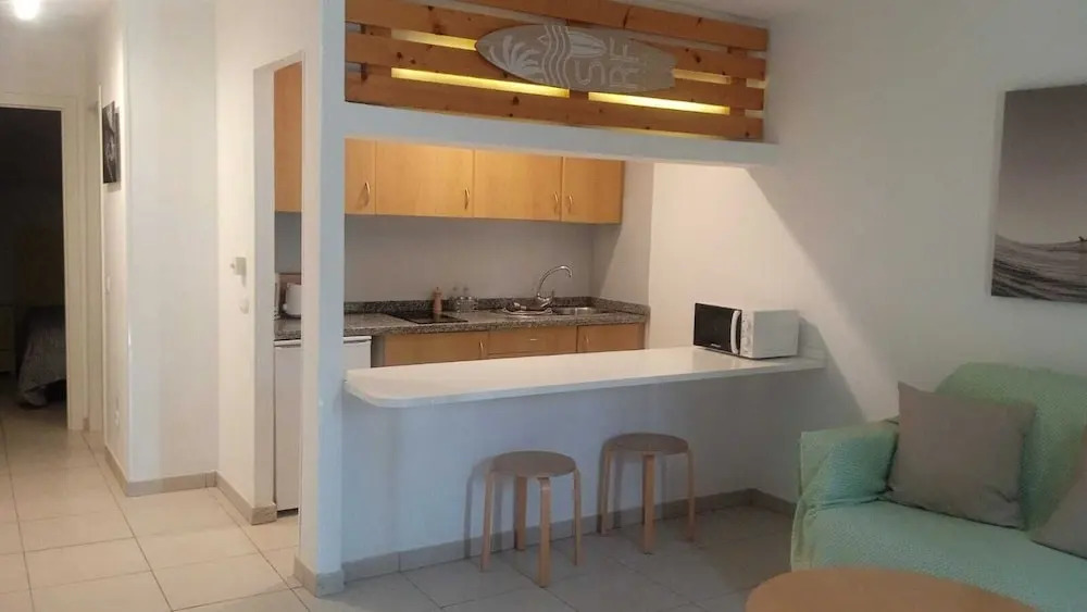 Beach Apt With Fast Wifi
