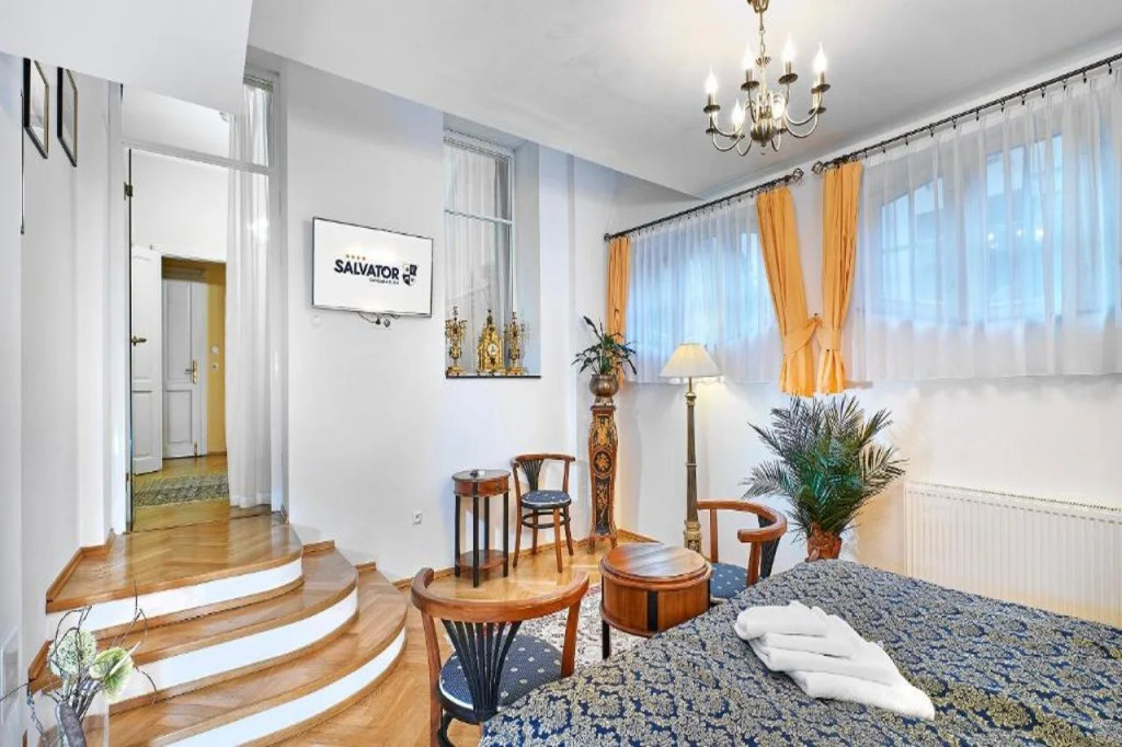 Salvator Hotel