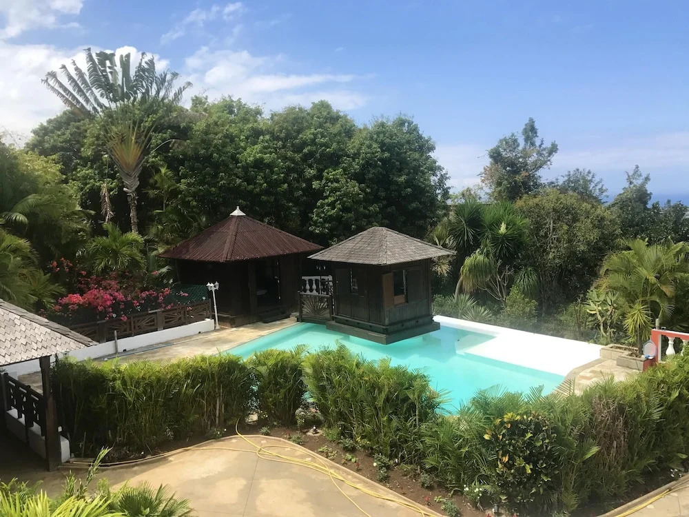 Bungalow With one Bedroom in Ruisseau, With Wonderful sea View, Pool A