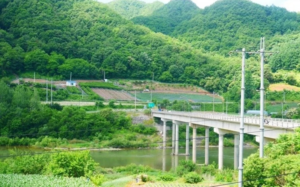 Yeongwol Riverside White House Pension
