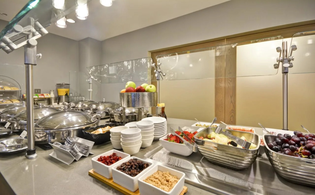 Crowne Plaza Tulsa Hotel Southern Hills