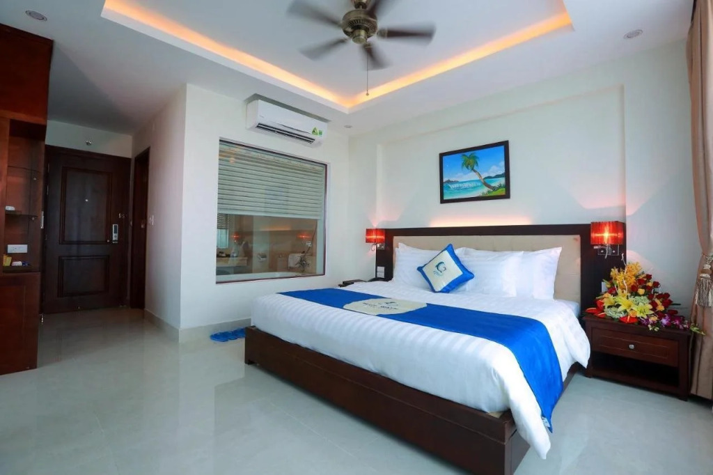 Blue Wave Hotel
