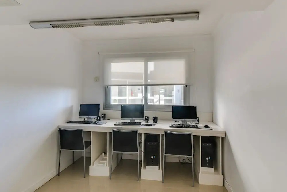 Comodo apartamento c/ piscina interior y exterior